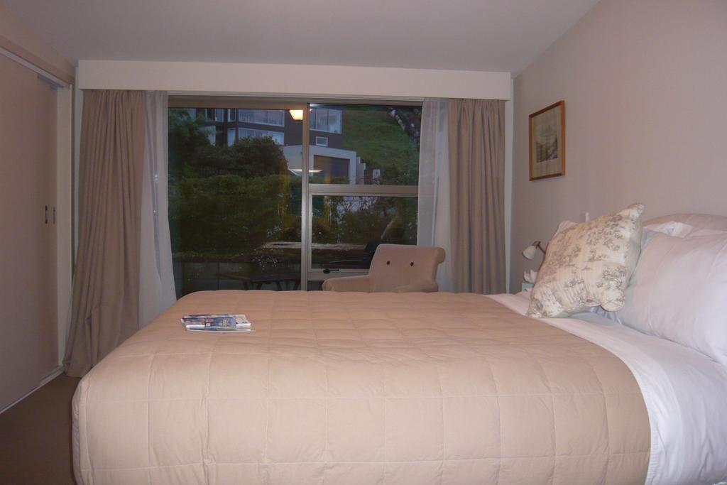 The B & B On The Hill Queenstown Bagian luar foto