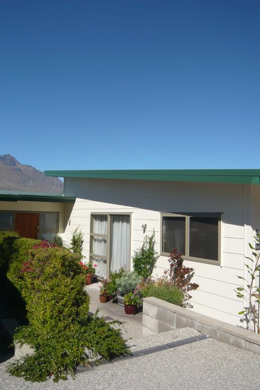 The B & B On The Hill Queenstown Bagian luar foto