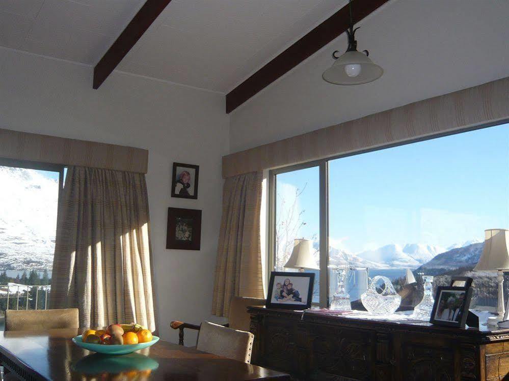 The B & B On The Hill Queenstown Bagian luar foto