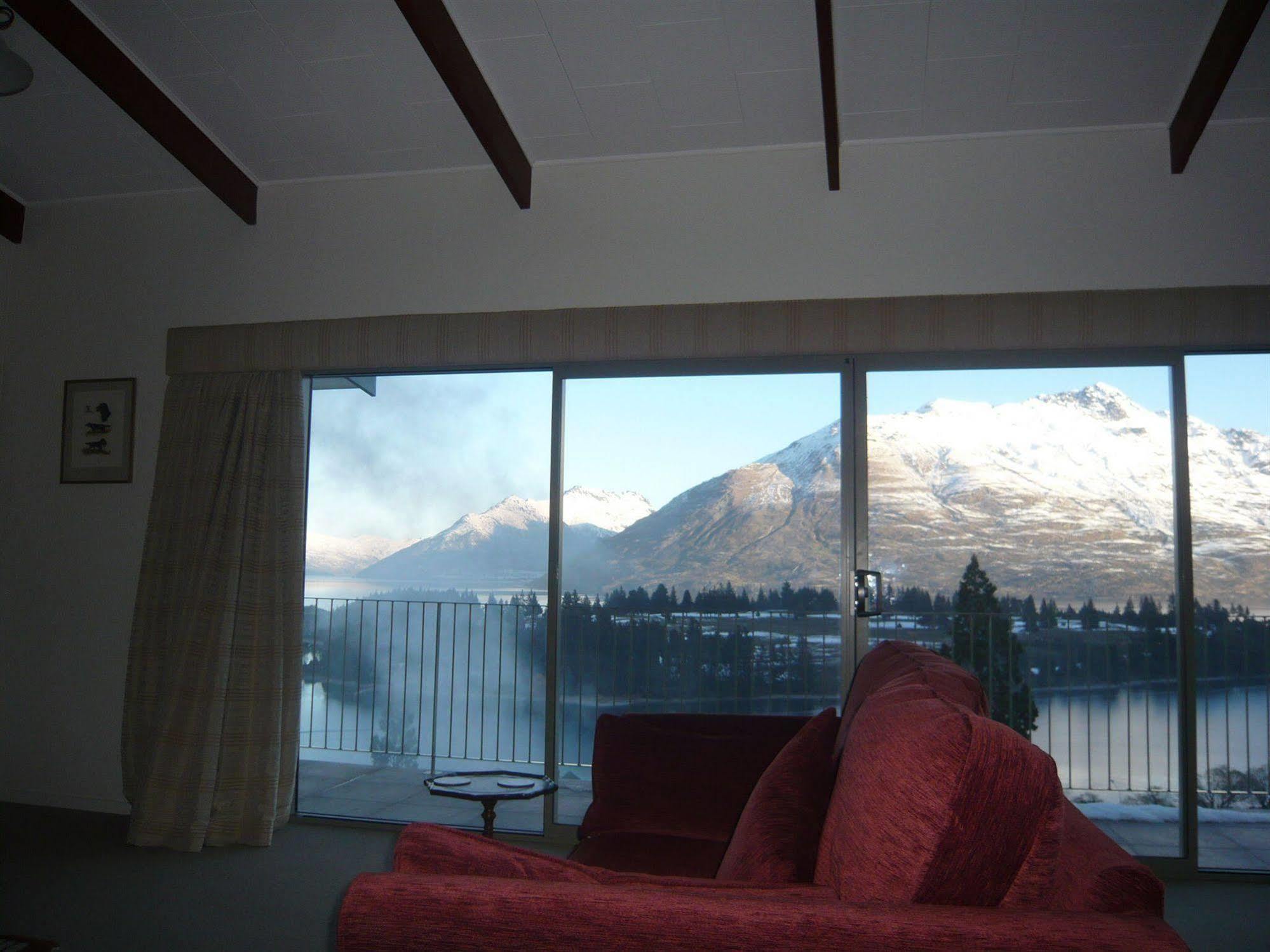 The B & B On The Hill Queenstown Bagian luar foto
