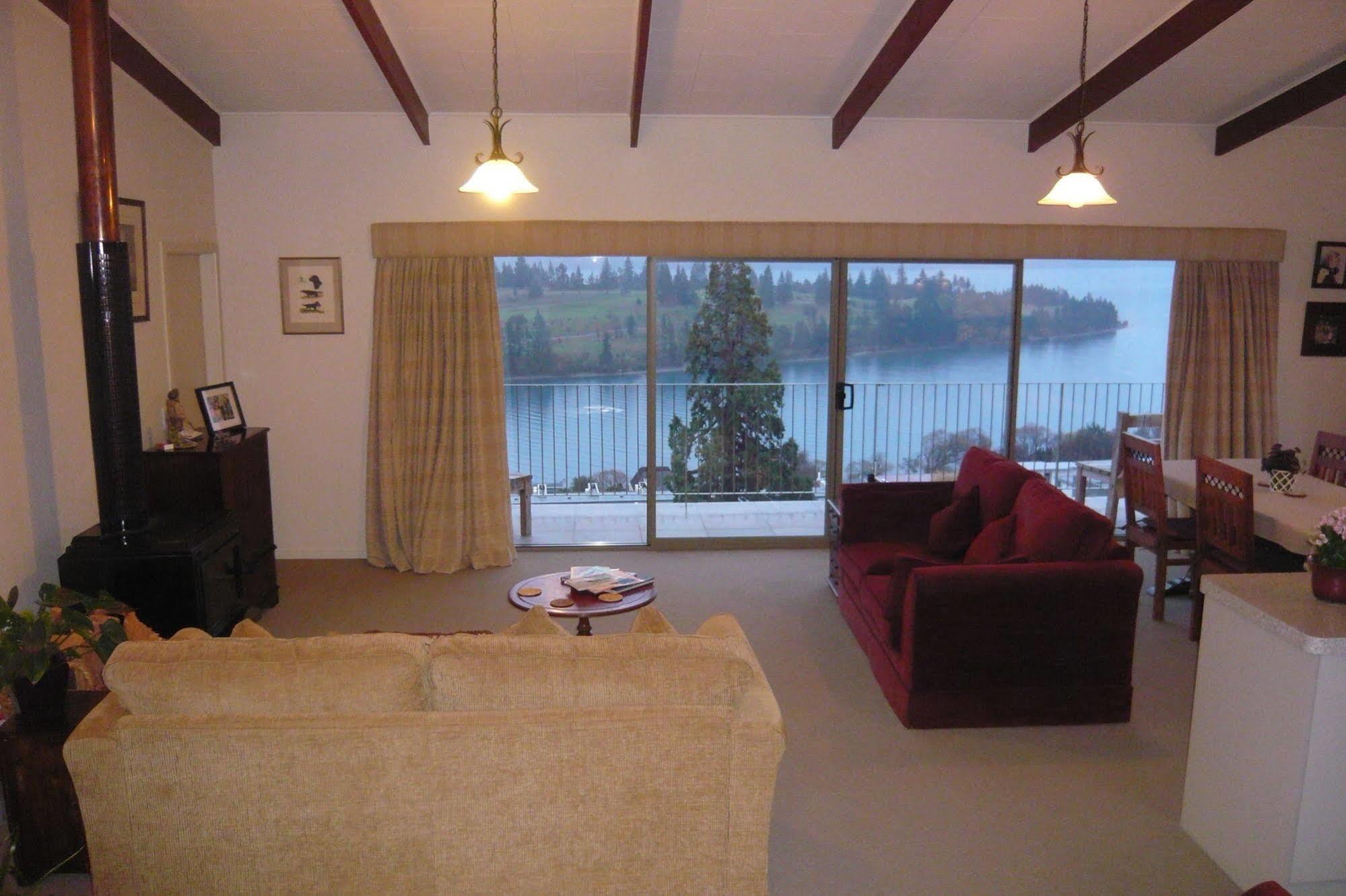 The B & B On The Hill Queenstown Bagian luar foto