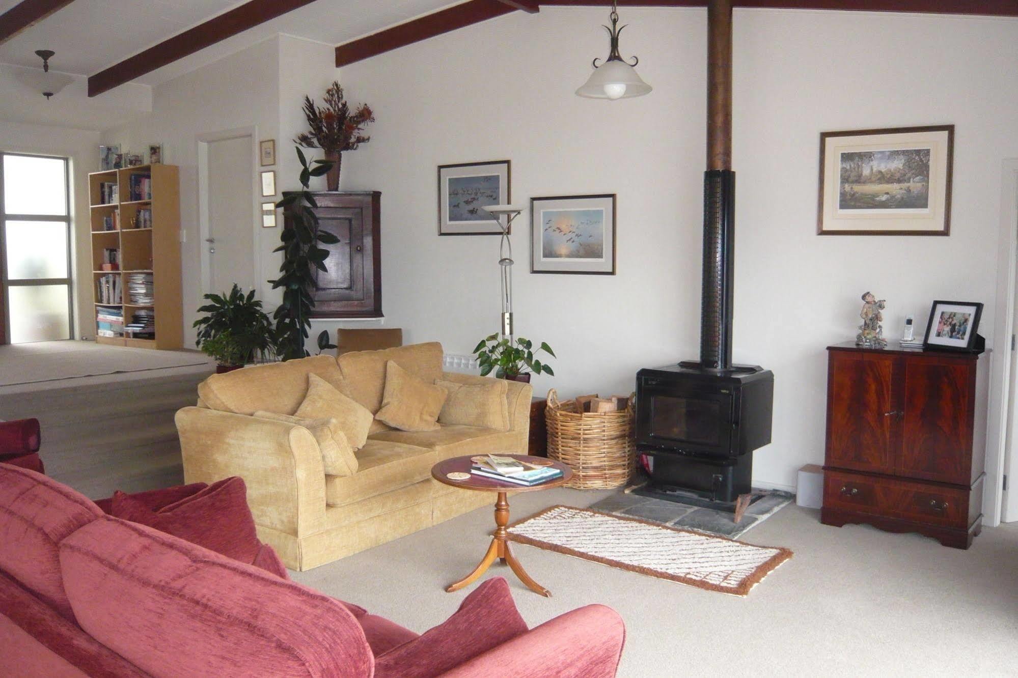 The B & B On The Hill Queenstown Bagian luar foto